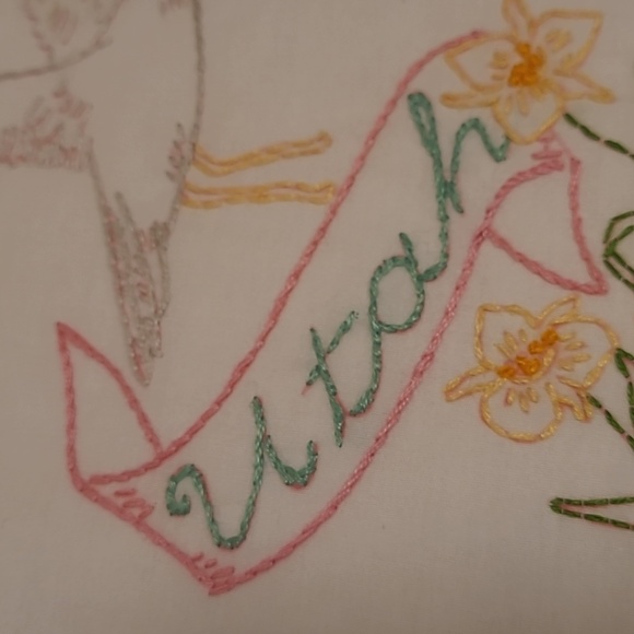Vintage Hand Stitched Utah State Bird & Flower - Picture 4 of 16